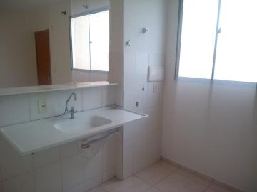 Alugar Apartamentos / Padrão em Ribeirão Preto. apenas R$ 550,00