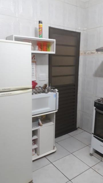 Alugar Casas Residenciais / Padrão em Ribeirão Preto. apenas R$ 140.000,00