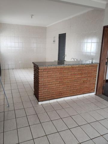 Franca Vila Aparecida Apartamento Locacao R$ 1.200,00 Condominio R$250,00 3 Dormitorios  Area do terreno 130.00m2 